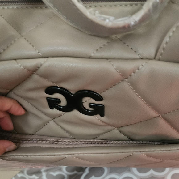 GILDA PARIS Travel crossbody/carry on/Duffle bag 18x12 inches - Picture 7 of 7